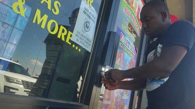 Commercial storefront locksmith work